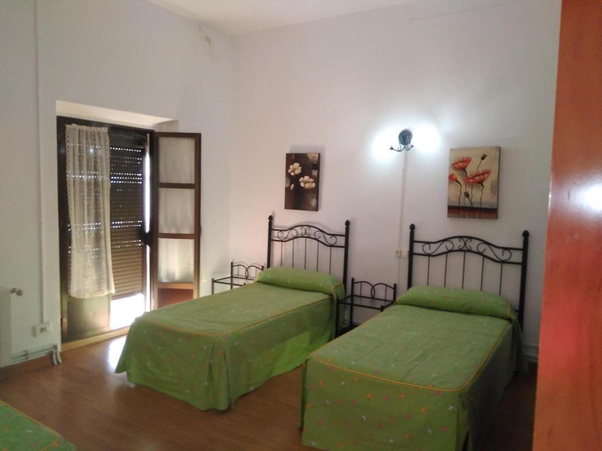 Pension Carretero Caces 外观 照片