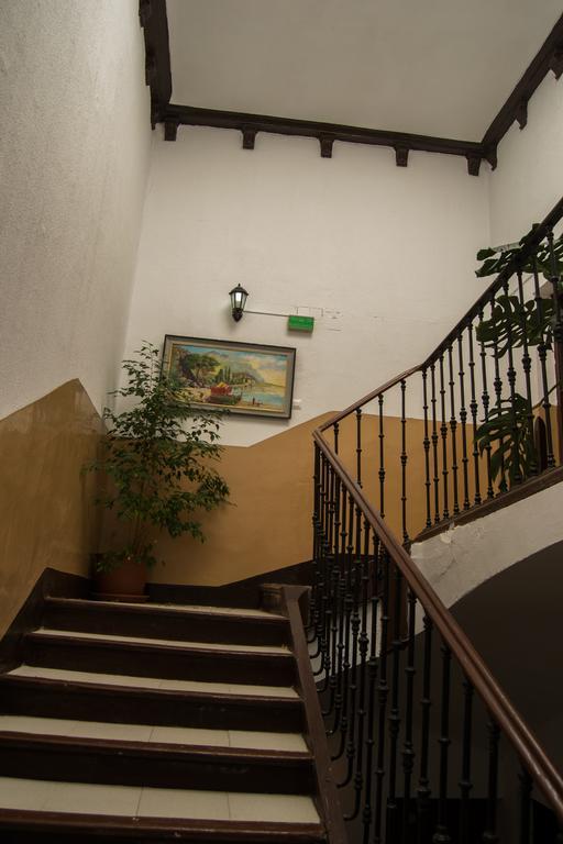 Pension Carretero Caces 外观 照片