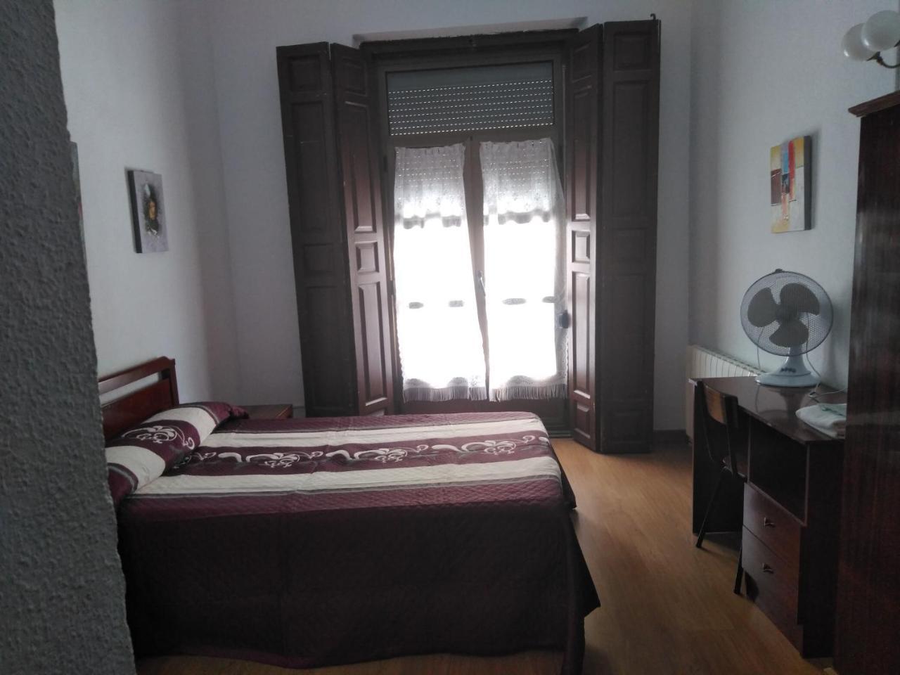 Pension Carretero Caces 外观 照片